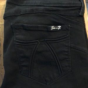 Skinny “legging” jeans